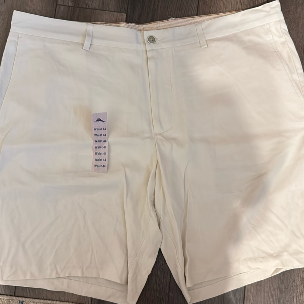 Tommy Bahama men’s 44 ivory shorts New